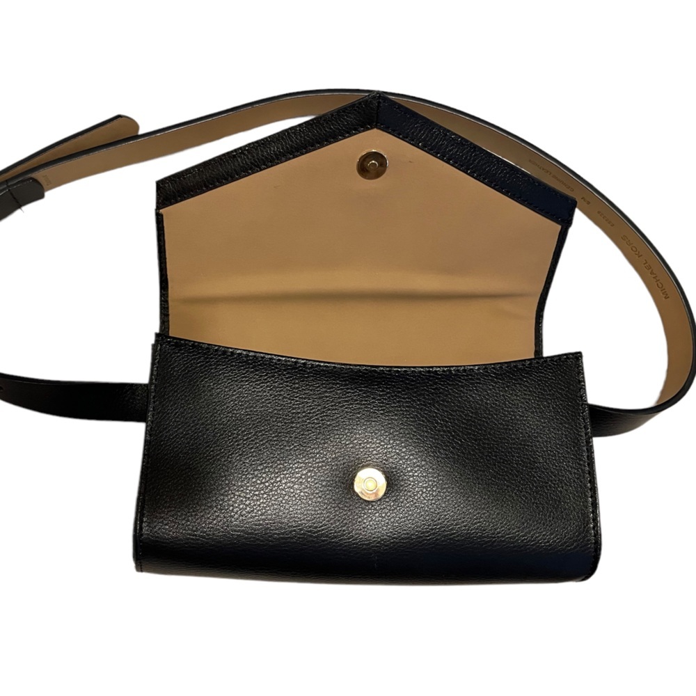 Michael Kors Black Leather Belt/Travel Bag with Signature Logo in Gold Tone ✨ - Picture 3 of 12